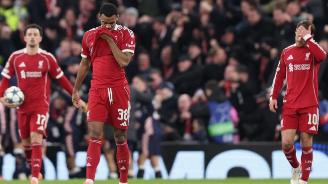 El Liverpool en una nueva derrota en Champions League (EFE)