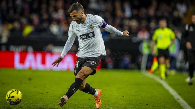 Gayà ante el Levante (Foto: VCF)