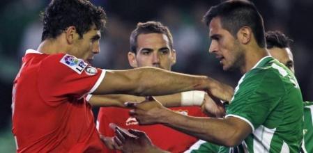 El momento de la disputa de Fazio tras la expulsión.