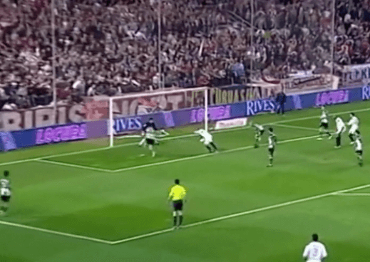 El gol de Luis Fabiano con la mano al Betis.