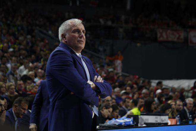 Obradovic, dirigiendo al Partizan de Belgrado. Fuente CordonPress.