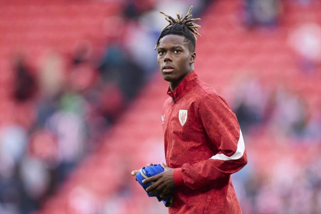 Nico Williams, en un calentamiento del Athletic (FOTO: Europa Press).