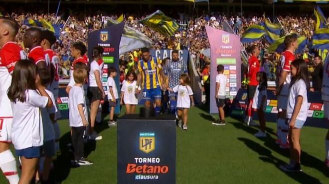 Estudiantes de La Plata y Rosario Central, en el pasillo (X: @cabjedits)