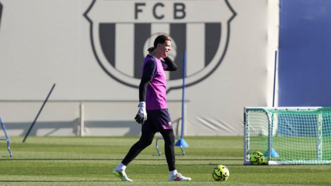 Szczęsny entrenando con el FC Barcelona (Europa Press)