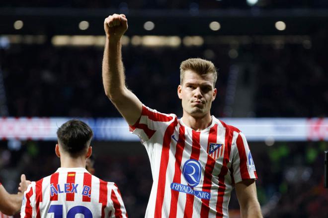 Alexander Sorloth celebrando ante el Oviedo (EFE)