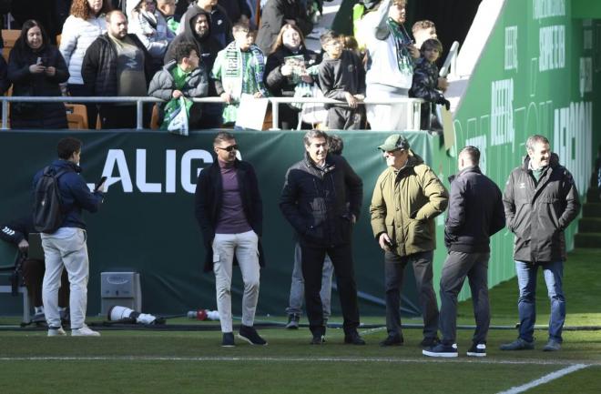 Ángel Haro y Joaquín, en el entrenamiento del Betis previo al derbi (Foto: Kiko Hurtado).
