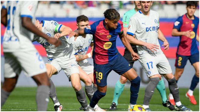 Imágenes de un FC Barcelona - Alavés. (Cordon Press)