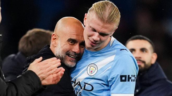 Guardiola abrazado a Haaland (Cordon Press)