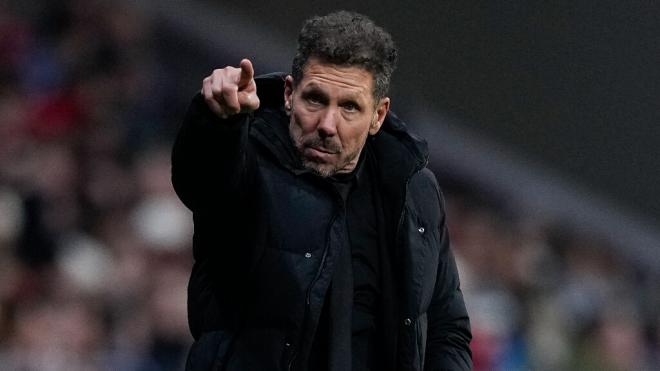 Simeone contra el Real Oviedo (Europa Press)