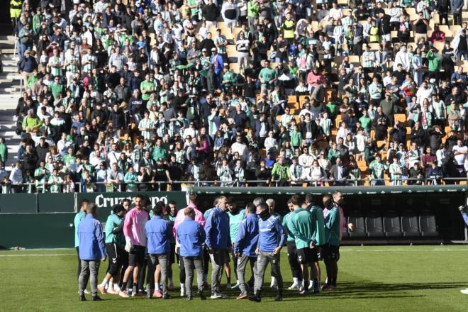 La charla de Manuel Pellegrini previa al derbi Sevilla-Betis (Foto: Kiko Hurtado).