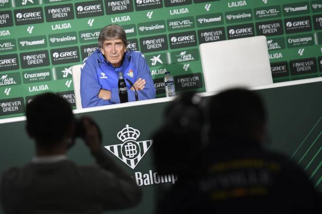 Manuel Pellegrini, en la rueda de prensa previa al derbi (Foto: Kiko Hurtado).