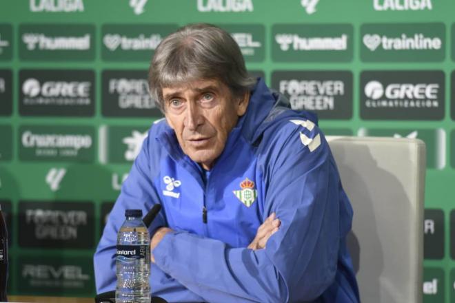 Manuel Pellegrini, en la rueda de prensa previa al derbi (Foto: Kiko Hurtado).