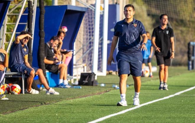 Álvaro del Moral, en un partido del filial del Levante (Foto: LUD).