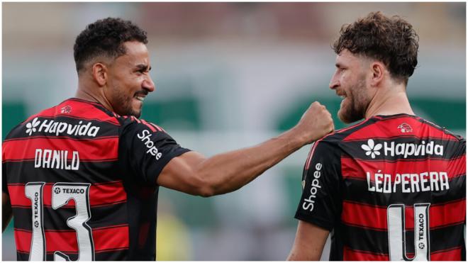Danilo celebra la Copa Libertadores de Flamingo. (EFE)
