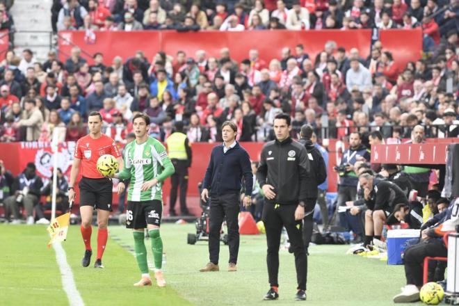 Matías Almeyda, en el Sevilla-Betis (Foto: Kiko Hurtado).