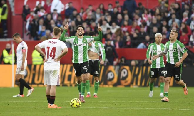 La celebración de Pablo Fornals en el derbi (Foto: Kiko Hurtado)