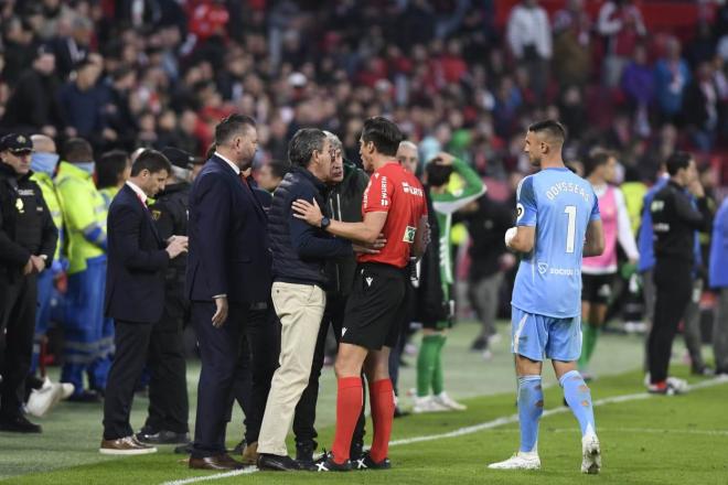 La secuencia de la suspensión del derbi (Foto: Kiko Hurtado)