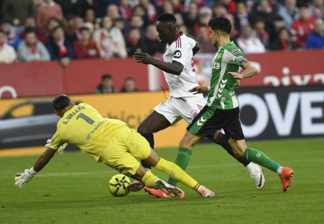 Marc Bartra, contra el Sevilla (Foto: Kiko Hurtado)