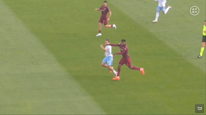 Marvel y Franco, en una jugada del Real Zaragoza-Leganés.