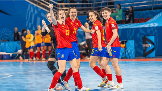 Las jugadoras de España celebran uno de los goles ante Marruecos (FOTO: SeFutbol).