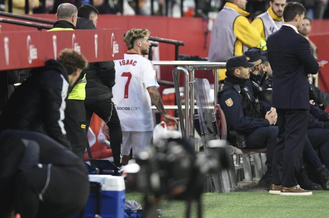 Isaac Romero, expulsado en el derbi Sevilla-Betis (Foto: Kiko Hurtado).