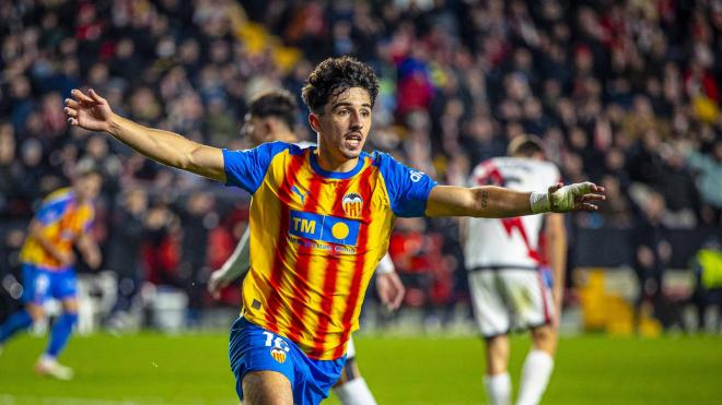 Diego López celebra su gol en Vallecas (Foto: Valencia CF)