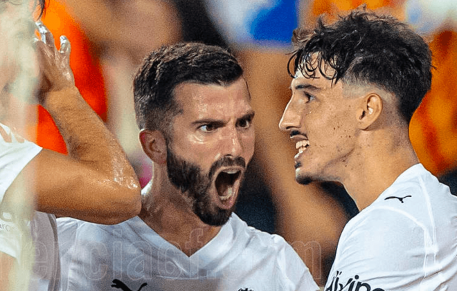 Gayà grita (Foto: Valencia CF)