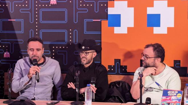 Santiago Bustamante, David Martínez y Angel Luis Sucasas en la presentación.