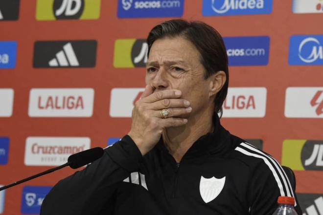 Matías Almeyda, en la rueda de prensa previa al Extremadura - Sevilla (Foto: Kiko Hurtado).