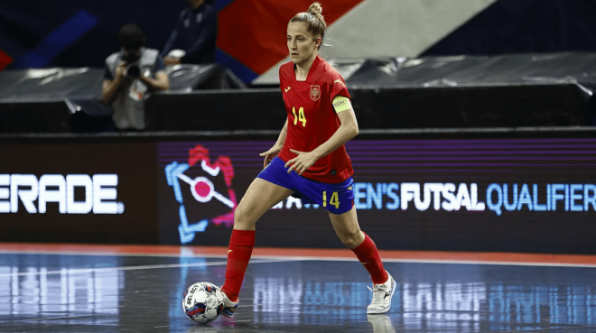 Anita Luján, durante un partido de la selección española (Foto: EFEF).