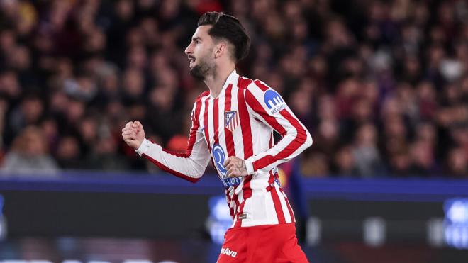 Álex Baena en el Camp Nou (Europa Press)