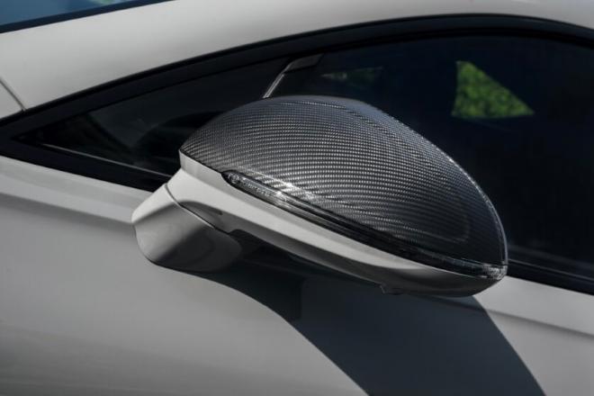 Más fibra de carbono para los Bentley.