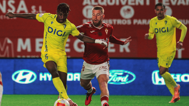Efe, en el Real Murcia-Cádiz (Foto: CCF).