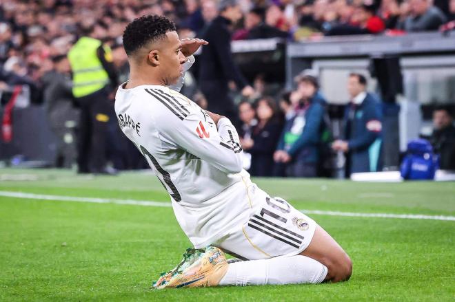 Kylian Mbappé celebra un gol en el Athletic-Real Madrid (Foto: Cordon Press).