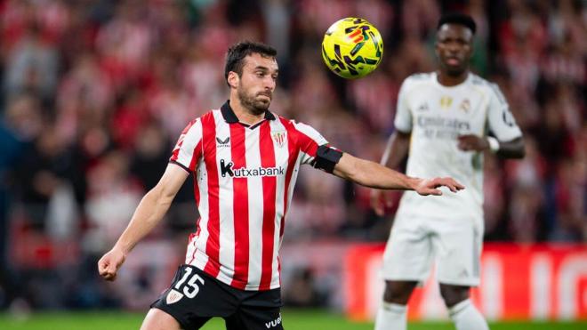 Iñigo Lekue ante el Real Madrid en San Mamés (Foto: Athletic Club).