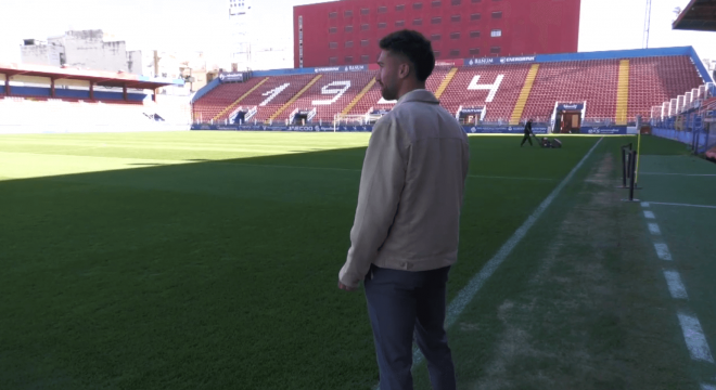 Robe Moreno en el Estadio Francisco de la Hera (ElDesmarque)