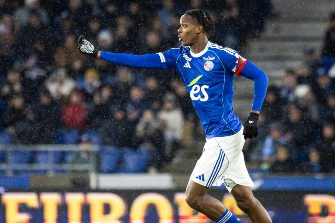 Emmanuel Emegha, durante un partido con el Estrasburgo (Foto: Cordon Press).