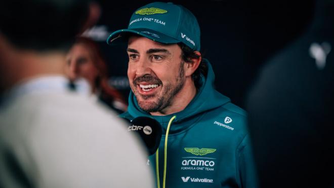Fernando Alonso, en Abu Dhabi (Foto: Aston Martin).