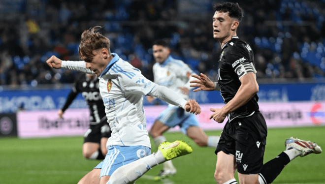 Lance del Real Zaragoza-Burgos de Copa del Rey (Foto: X).