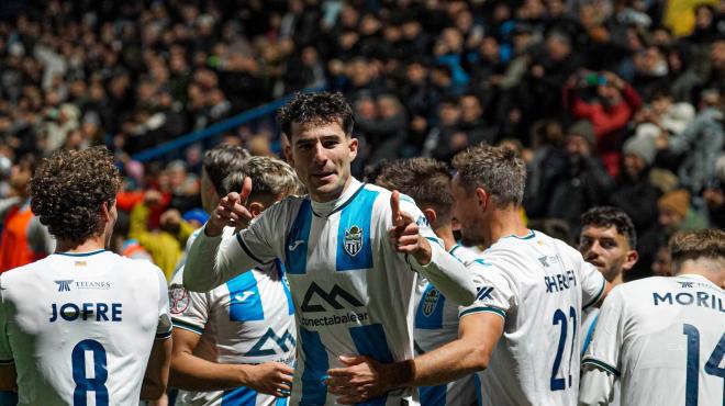 Los jugadores del Atlético Baleares celebran su gol al Espanyol (Foto: X).