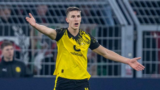Schlotterbeck , con el Dortmund (Foto: Cordon Press)