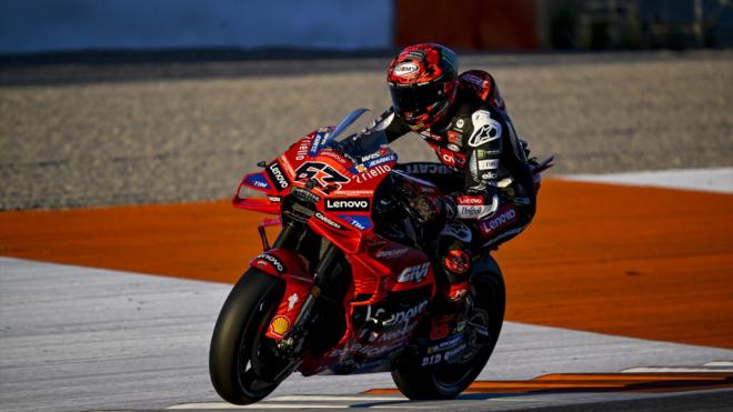Pecco Bagnaia, en los test de Valencia (Foto: Europa Press).