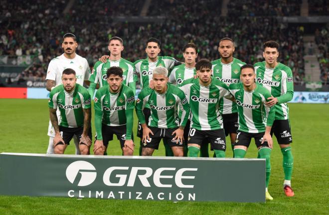 El once del Betis ante el Barça (Foto: Kiko Hurtado).