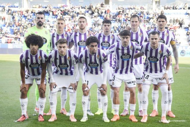 Once del Pucela ante el Huesca en el Alcoraz.