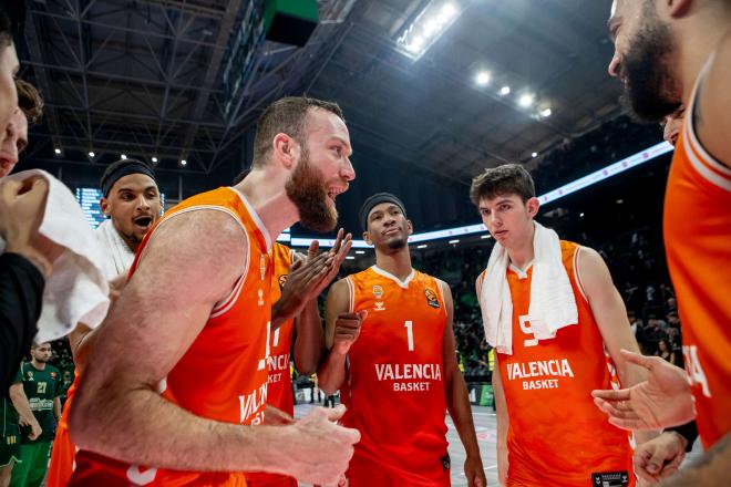 Valencia Basket conquista el OAKA (79-89)