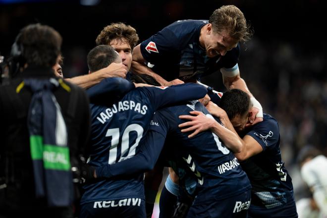 Los jugadores del Celta celebran uno de los goles al Madrid (Foto: LALIGA).