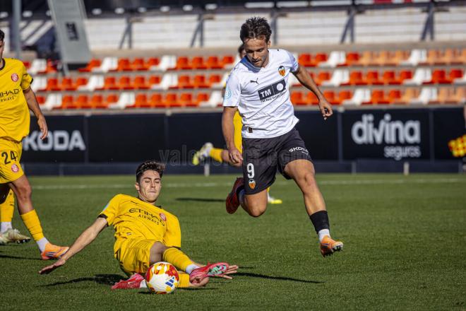 Angulo y el VCF Mestalla toman aire a costa del Girona B (Foto: VCF)