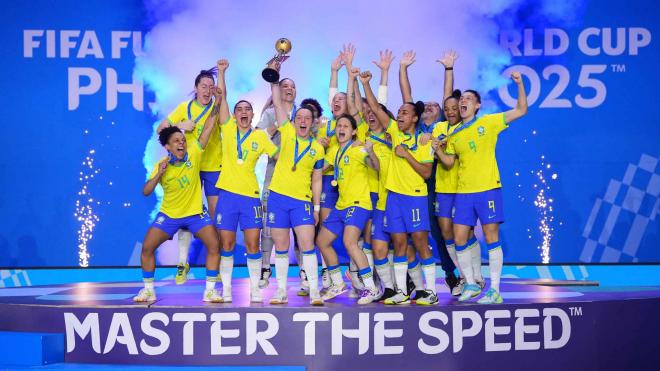Brasil levanta el Mundial de Filipinas 2025 (Foto: FIFA).