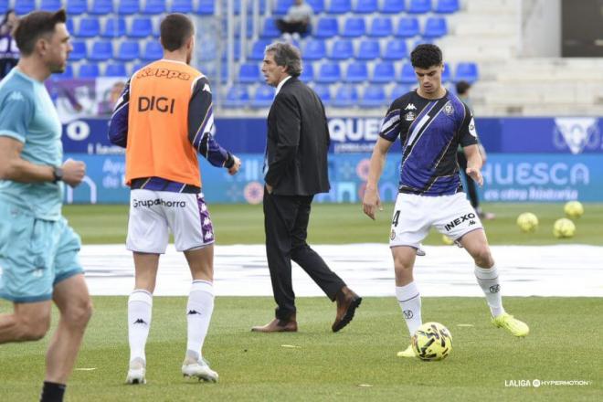 David Torres calienta en El Alcoraz.