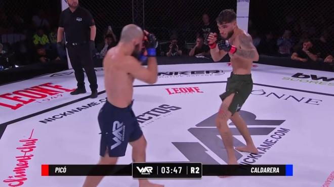 Lewis Picó se impuso a Caldarera con un gran golpe en el segundo asalto (captura Infinity).